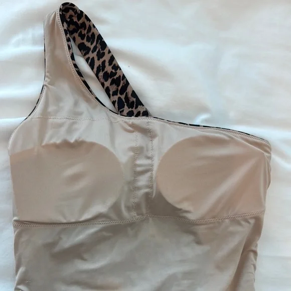 Victoria's Secret Leopard Print One-Shoulder One Piece - Picture 8 of 9